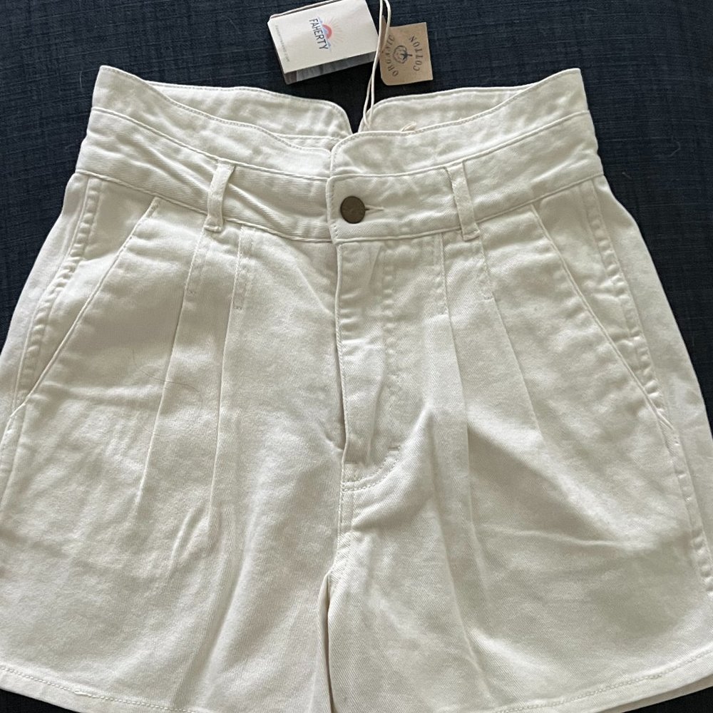 Faherty Rikki Short White Denim